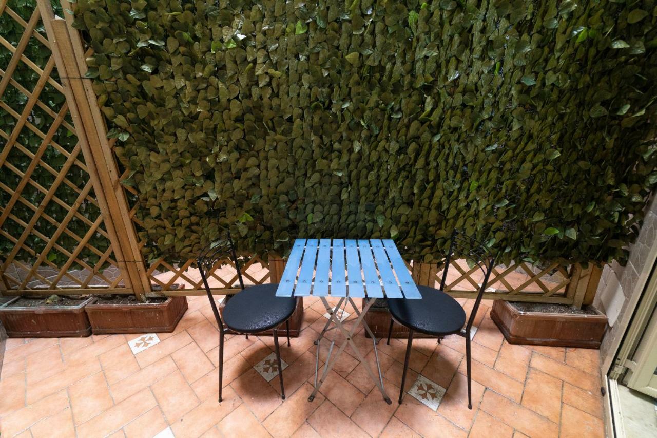 Una Stanza Al Museo 那不勒斯 外观 照片
